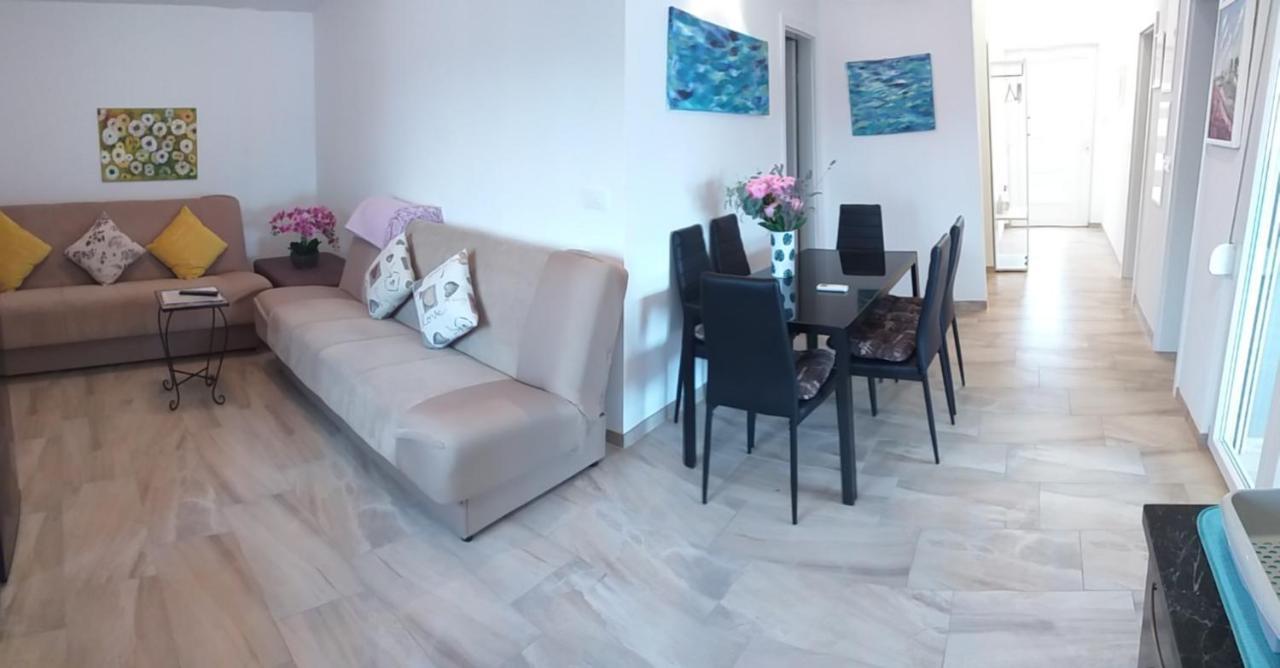 Apartment Dvorak วีร์ ภายนอก รูปภาพ